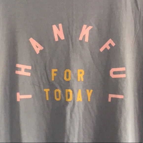 NWT good hYOUman “Thankful for Today” crop - Picture 8 of 11